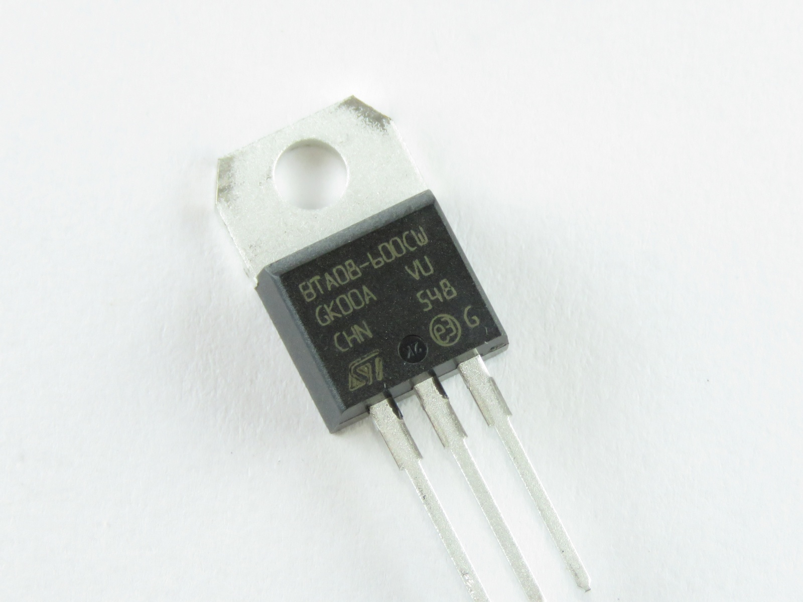 Triac BTA08-600CW