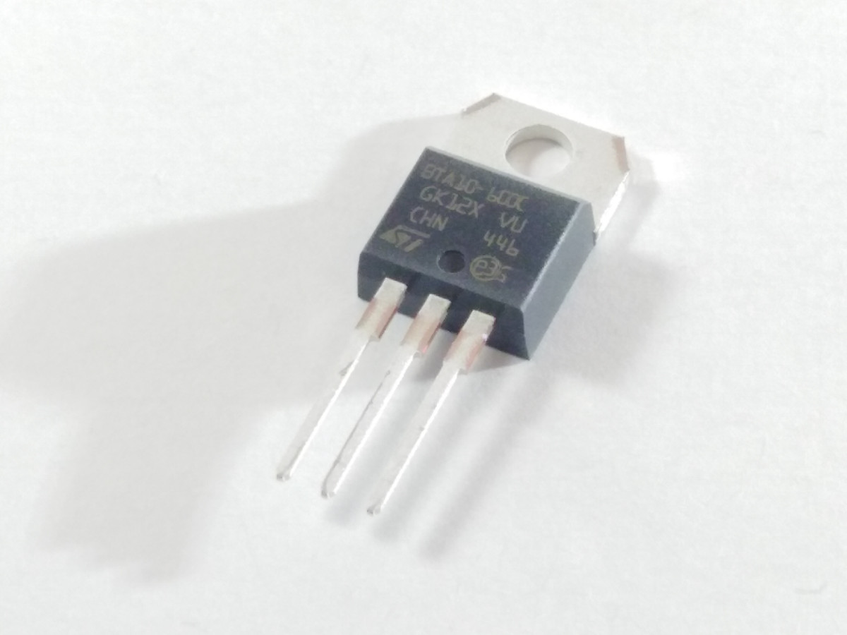 Triac BTA10-600C